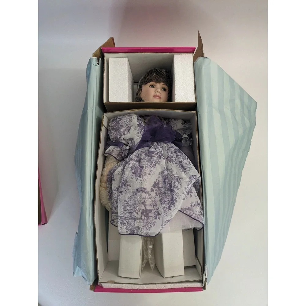 Marie from Marie Osmond Fine Collectibles (Box Damage) - Picture 3 of 5